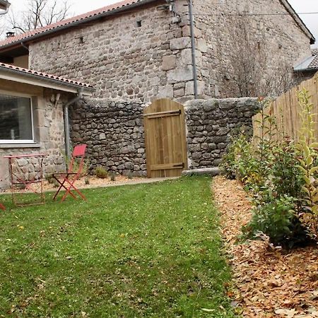 Superbe Appartement Avec Jacuzzi Et Jardin Prive Marlhes Exterior photo