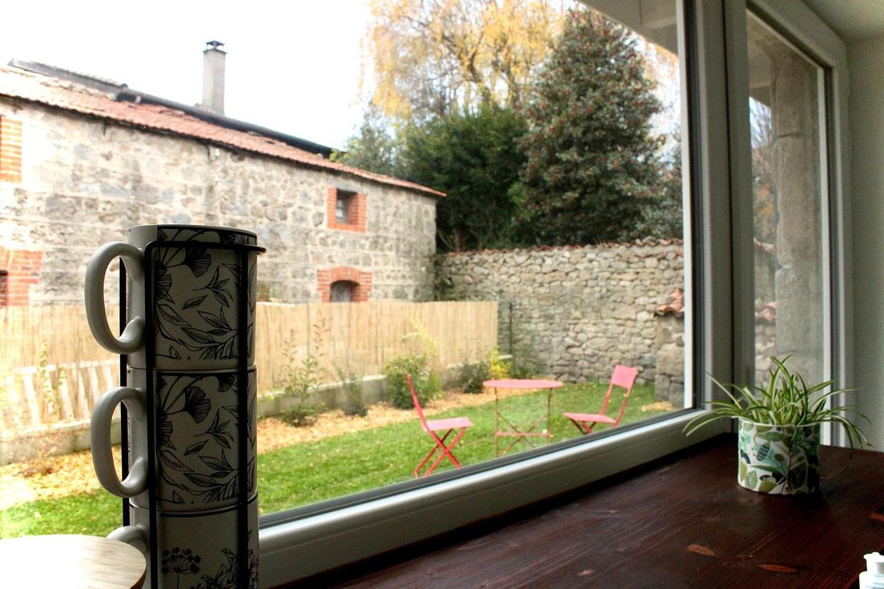 Superbe Appartement Avec Jacuzzi Et Jardin Prive Marlhes Exterior photo